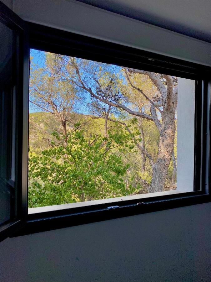 Appartement Au Calme, Calanque Des Figuieres Ансюе-ла-Редонн Екстер'єр фото
